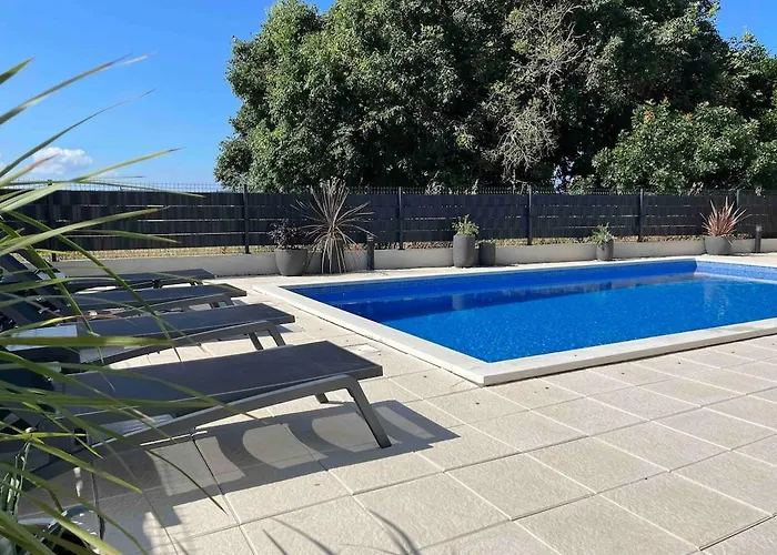 Апартаменты Fresh And Newly Built With Pool *