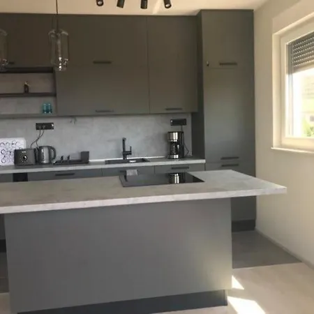 Fresh And Newly Built With Pool Διαμέρισμα Τρογκίρ