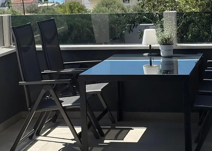 Fresh And Newly Built With Pool